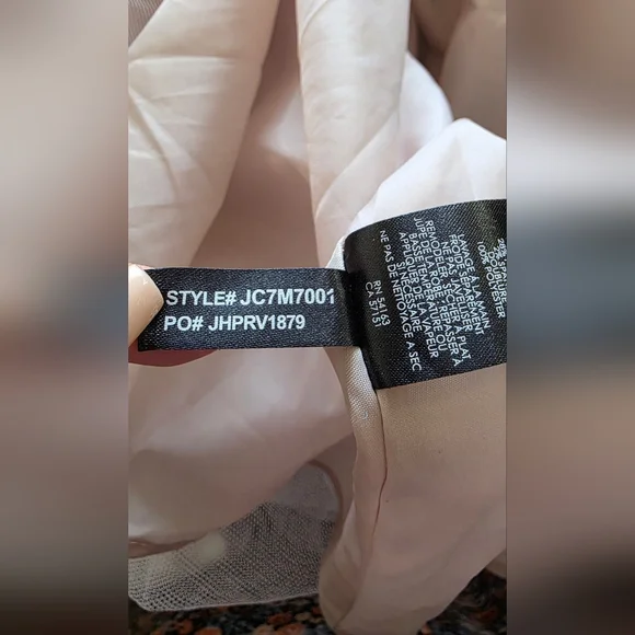 Elegant Lace Top and Satin Skirt Dress Size 14 - Picture 10 of 11